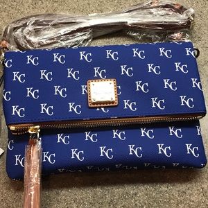 🆕KC Royals Dooney & Bourke ⚾️ Foldover Purse